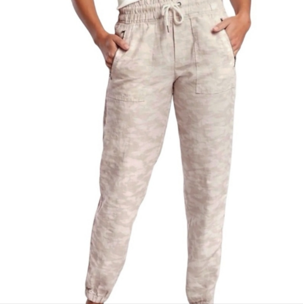 Athleta Cabo Tide Linen Joggers in Neutral Camo Size 26